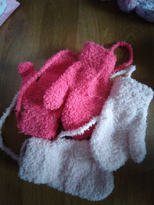 Sprzedam rękawiczki dla dziewczynki