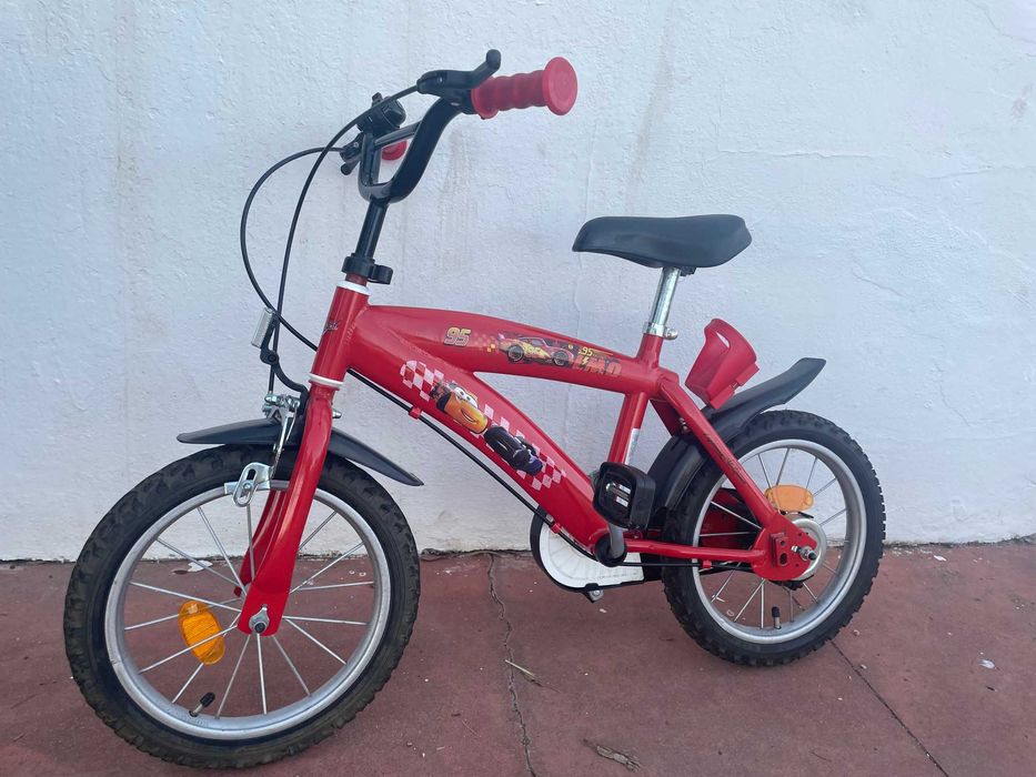 Bicicleta 14 polegadas Cars 3 para criança - pouco usada