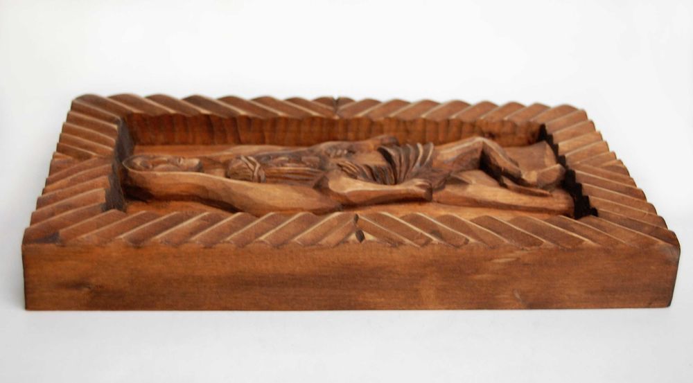Pieta, płaskorzeźba ludowa, drewniana, Cepelia PRL, 1980 r.