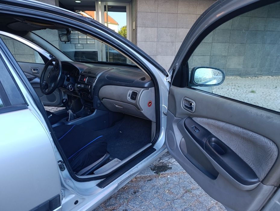 Vendo Nissan Almera N16 1.5 16 válvulas ano 2000