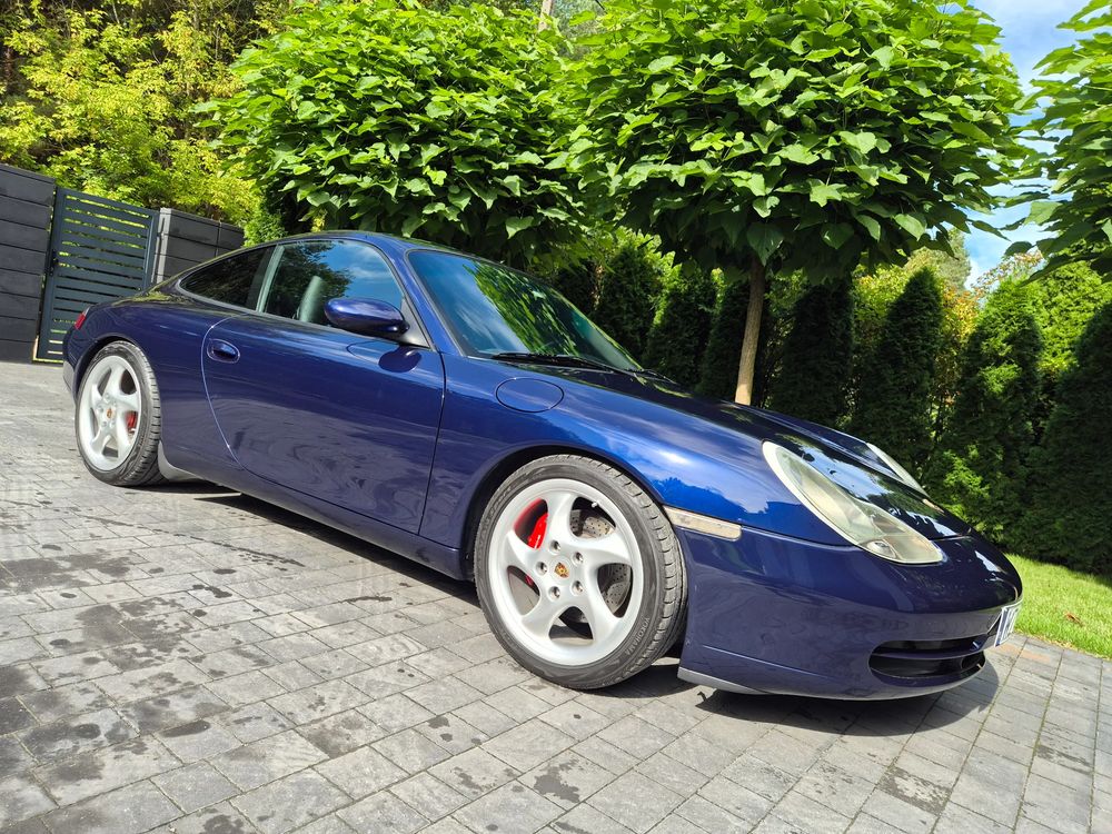 911