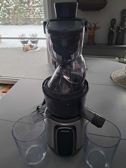 Wolnoobrotowa wyciskarka do soków Tefal