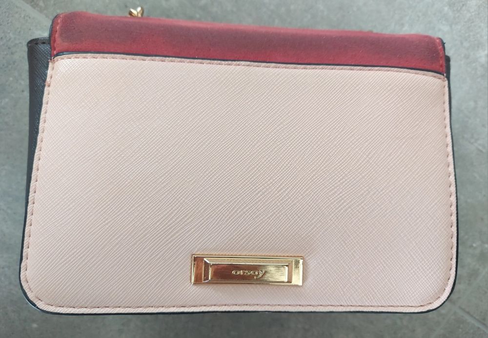 Torebka listonoszka na łańcuszku