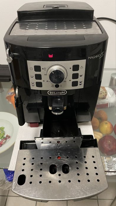 Кофемашина Delonghi Magnifica S