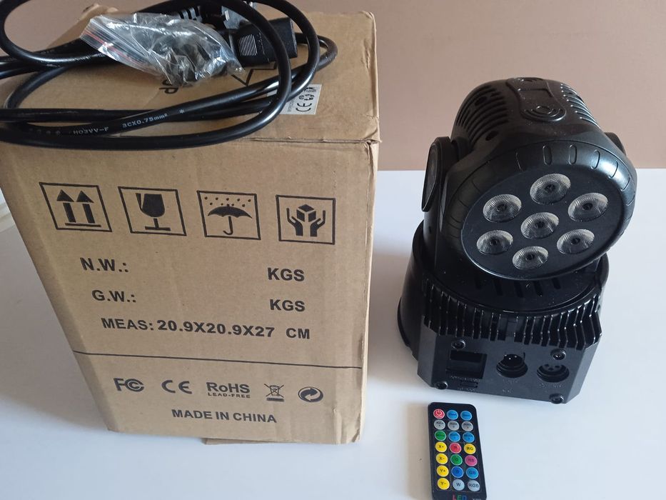 Nowy Mini projektor Disco z ruchomą głowicą BETOPPER i pilotem 100 W -