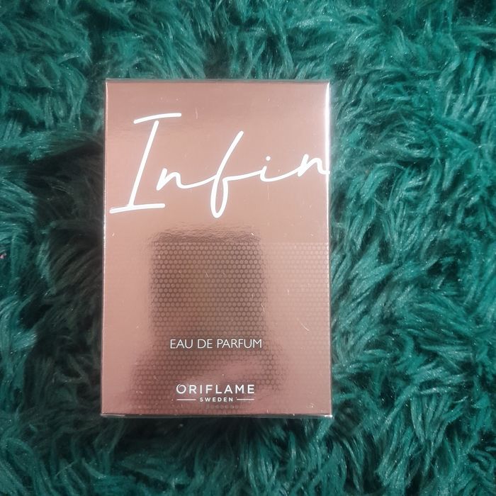 Woda infinita oriflame