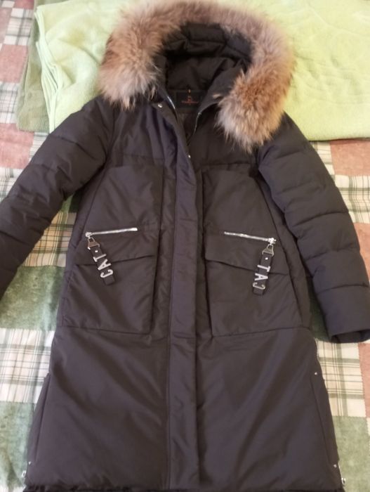 Зимова жіноча куртка