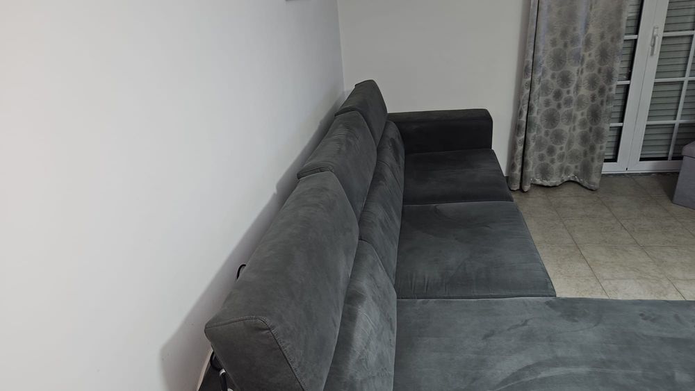 Sofá com chaise longue