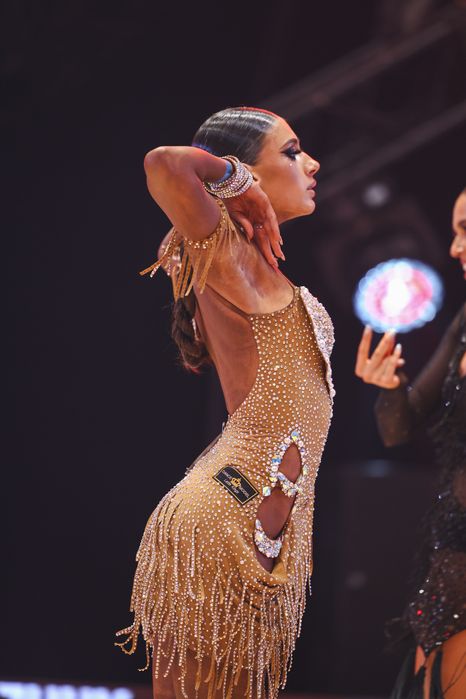 Продаю платье для бальных танцев для латины ,в хоролем состоянии