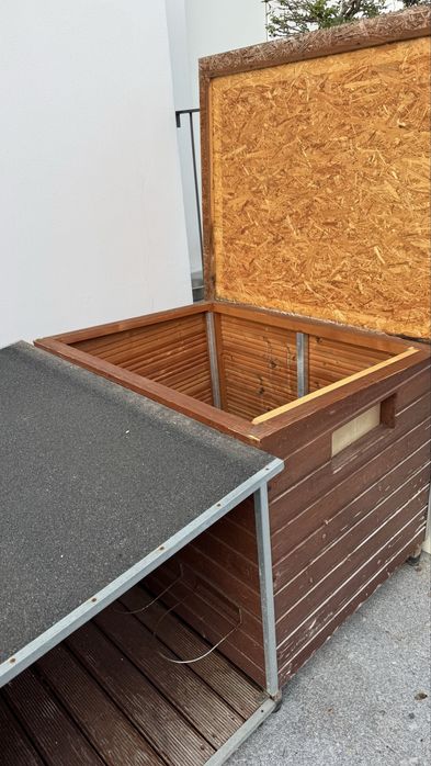 Casota para cão grande Ares XXL Plus com Alpendre - Usada