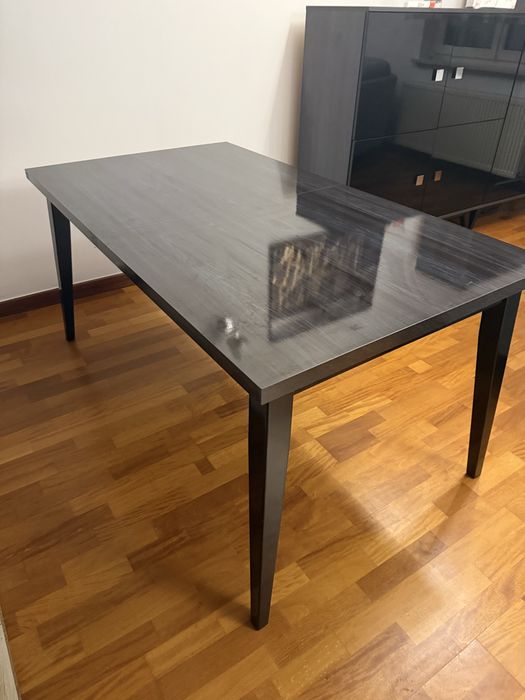 Piękny stół rozkładany Chicago z litego drewna  160x90