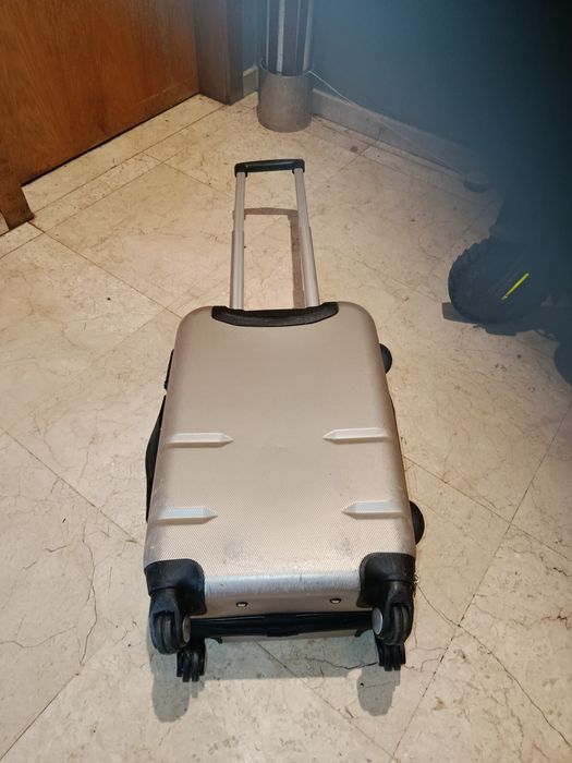 Trolley em excelente estado