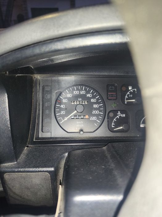 Renault 19 de 1994 com 146 mil kms