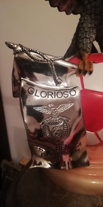 Trofeu Benfica  aguia com galhardete