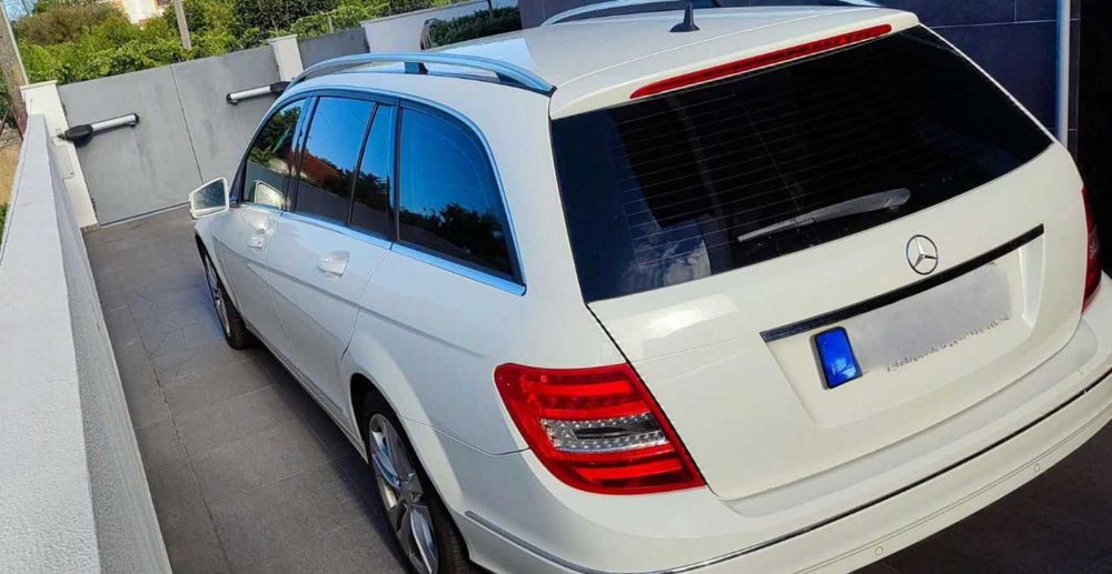 Vendo Carrinha Mercedes C220 170 Cv Automática em bom estado