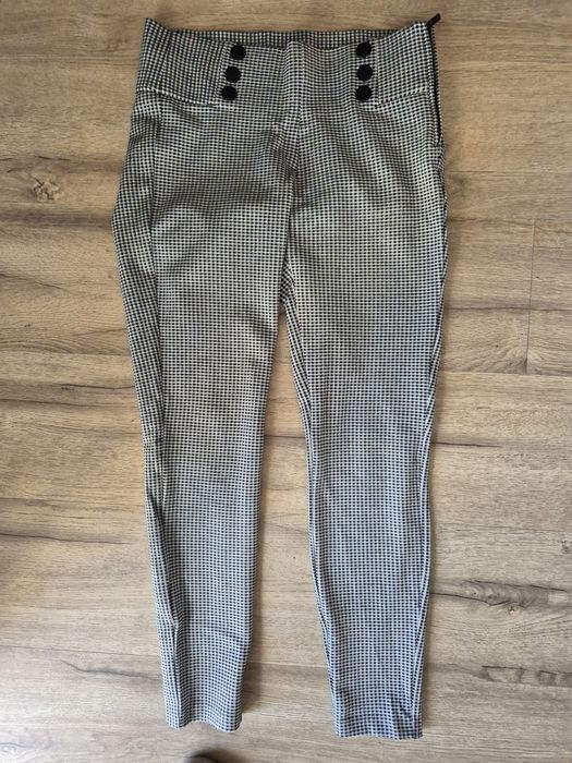 Zara treginnsy w kratkę 38 M