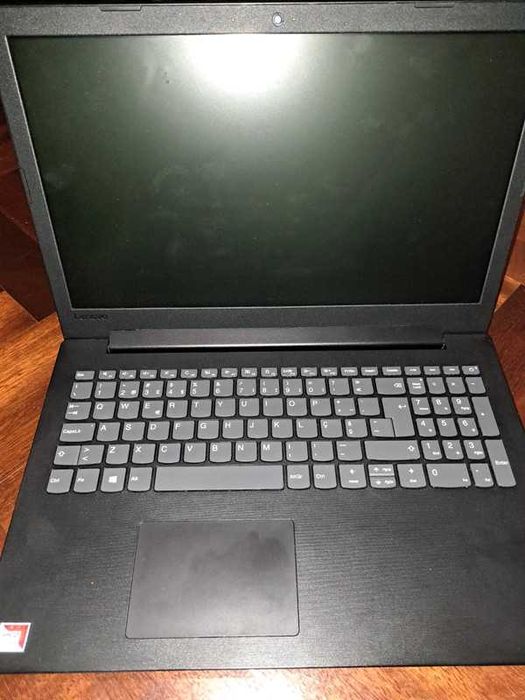 Portátil Lenovo 81MT