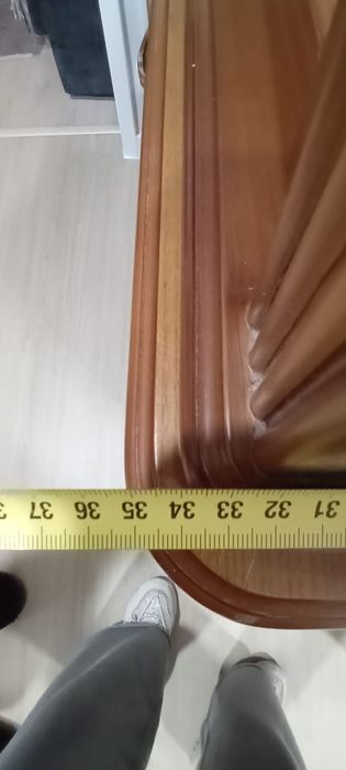 Vitrine em cerejeira