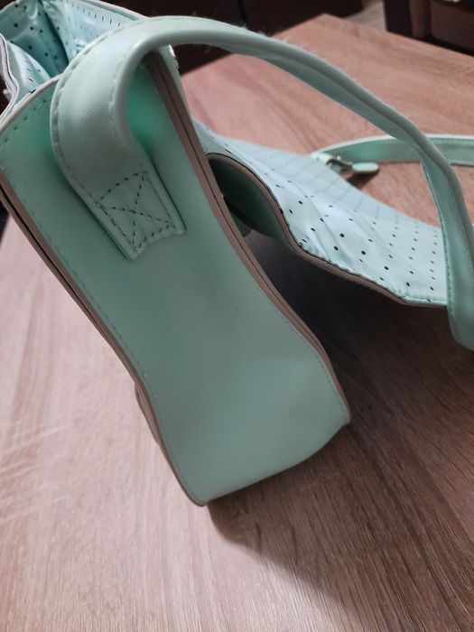 Miętowa torebka listonoszka, na ramię super stan