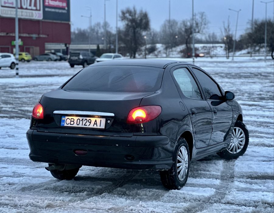 Peugeot 206 2007р 1.4 бензин