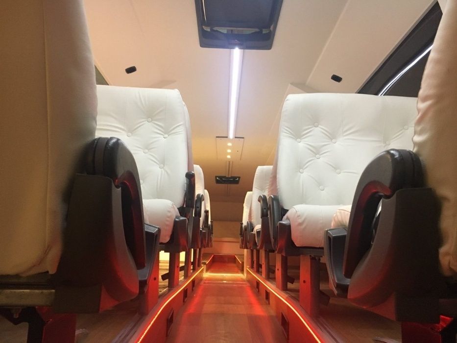 Переобладнання, обшивка салона перетяжка сидений потолка карт руля