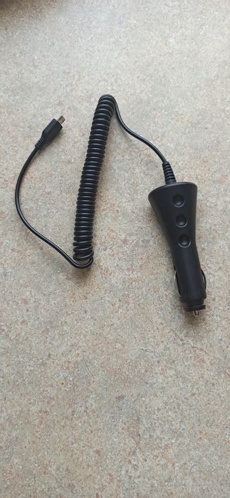 Ładowarka samochodowa do telefonu