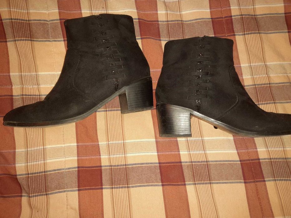 Botas pouco uso. Bom estado