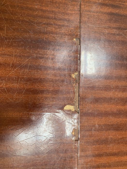 Mesa de refeições e cadeiras