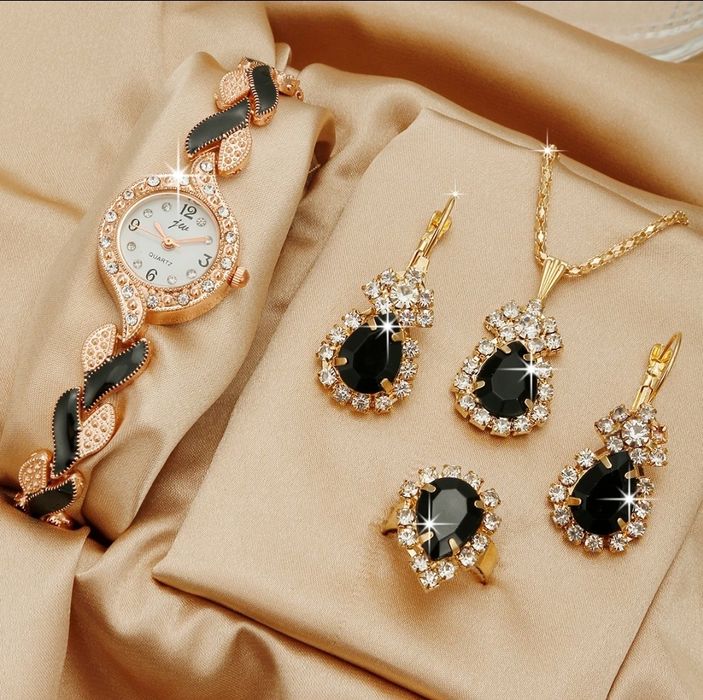 Zegarek plus kolczyki plus pierścionek