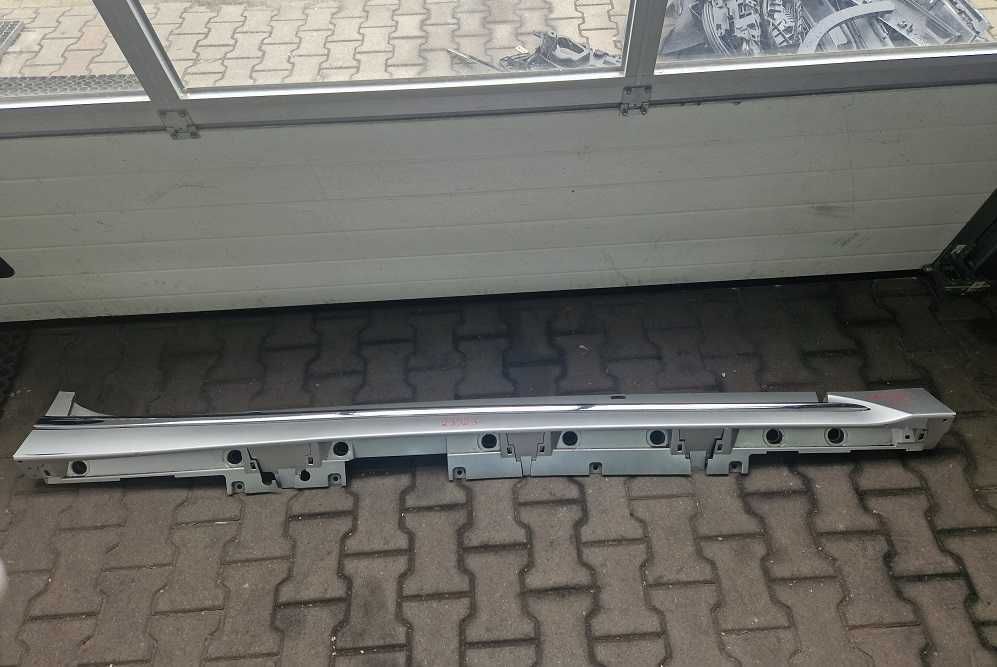 Lexus LS V 5 17r.- Listwa Progowa Prawa