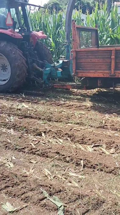 Ensiladora de milho Mengele MB300