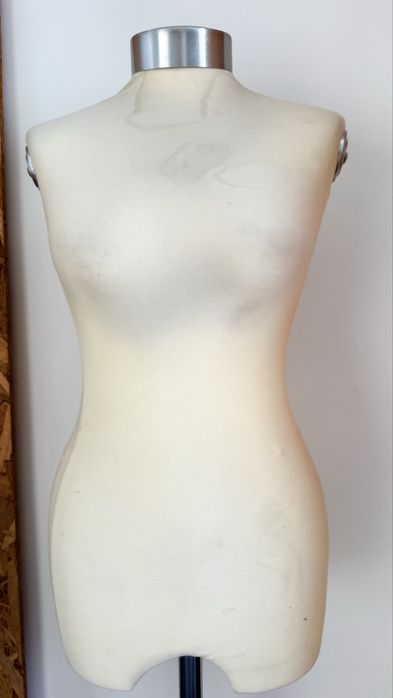 Busto feminino regulavel