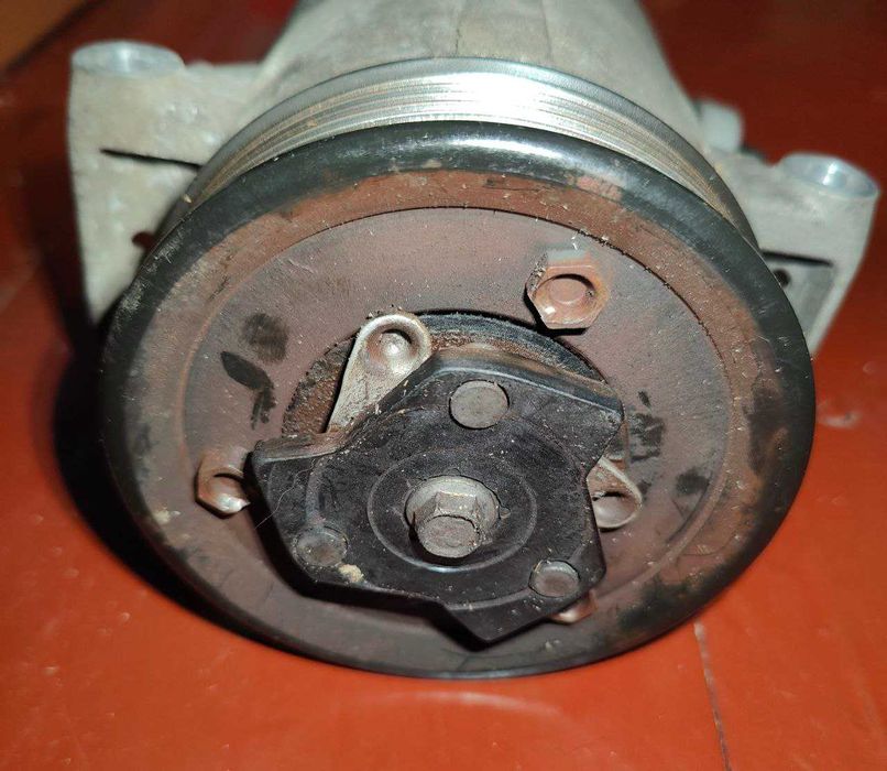 Компресор кондиціонера TSP0155997 під ВІДНОВЛЕННЯ