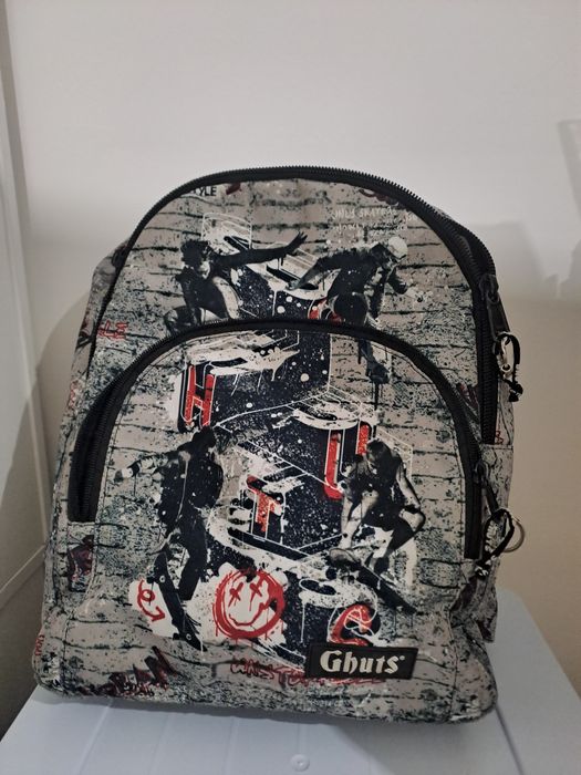 Mochila escolar Ghuts