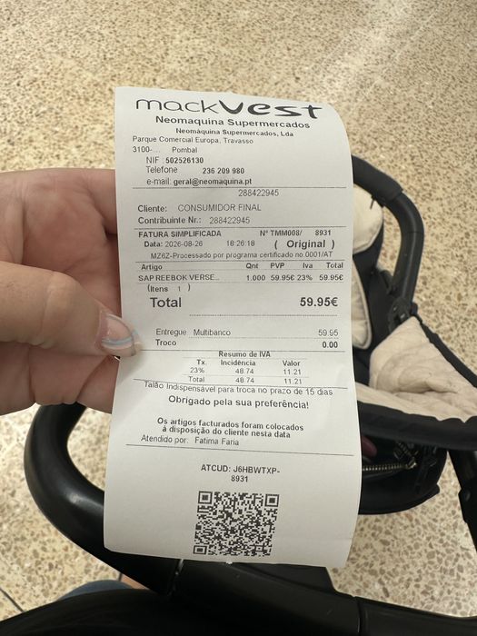Vendo sapatilhas Reebok Verse, tamanho 42, na cor branco/azul.