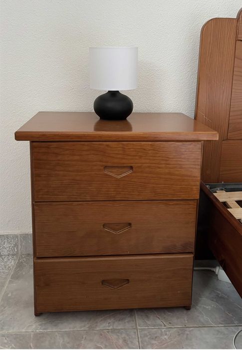 Quarto de Casal Completo - Conjunto em Madeira