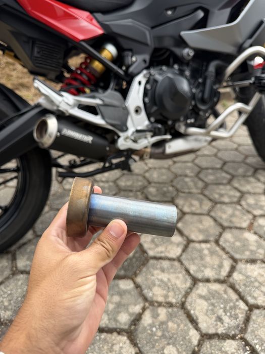 Escape Dominator R GP Black BMW F 900  XR/R