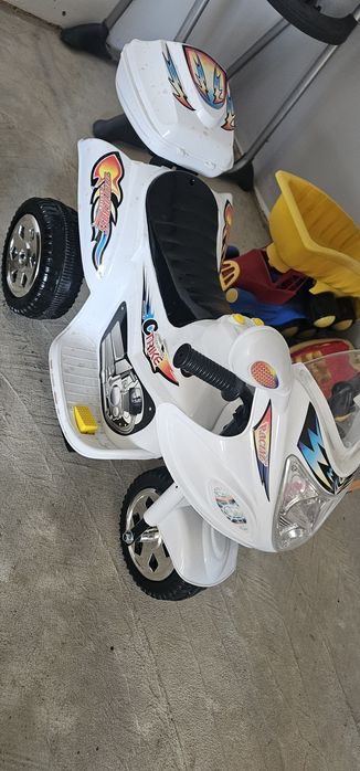 Motorek na akumulator