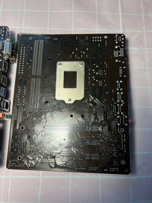 Продам дві материнські плати Gigabyte H410