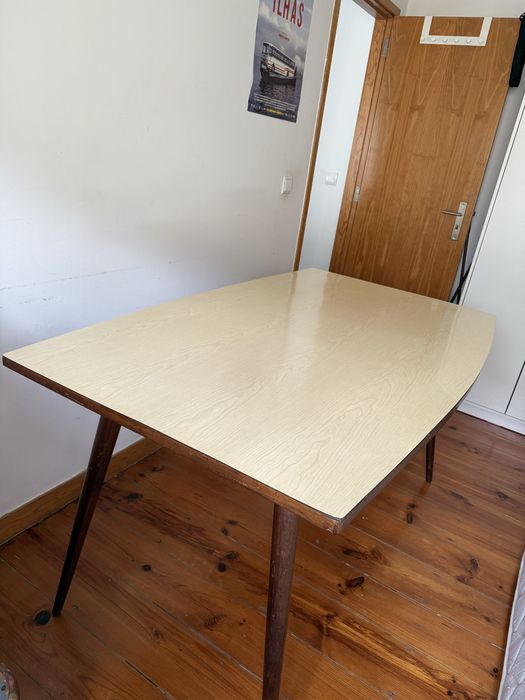 Mesa Vintage estilo olaio