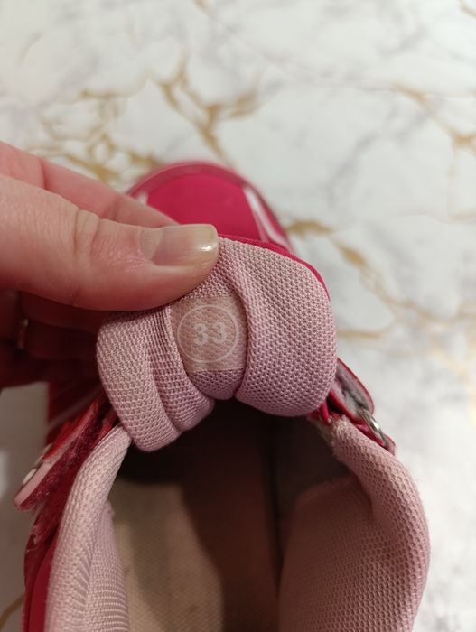 Кросівки для дівчинки