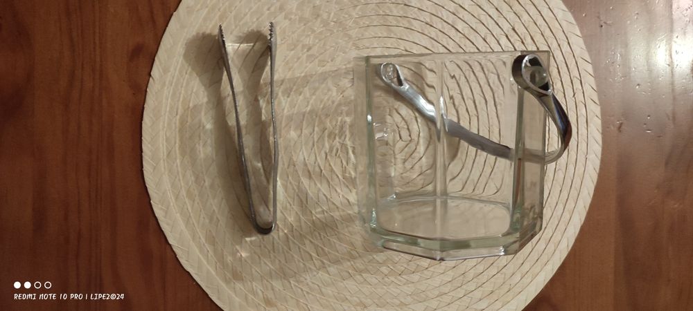 Balde de gelo em cristal e pinça