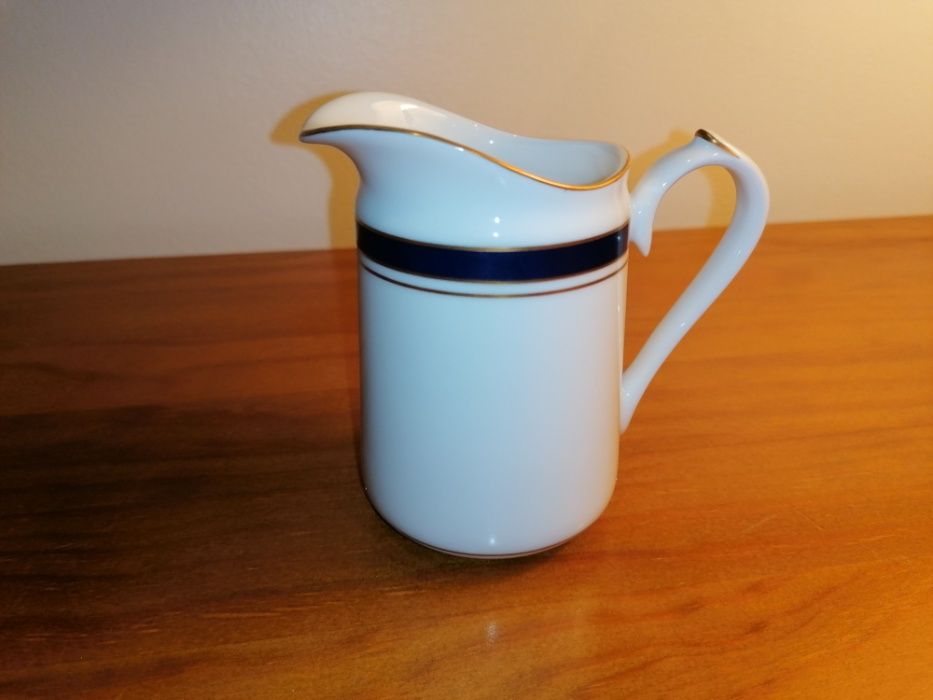 Serviço de café com 14 chavenas