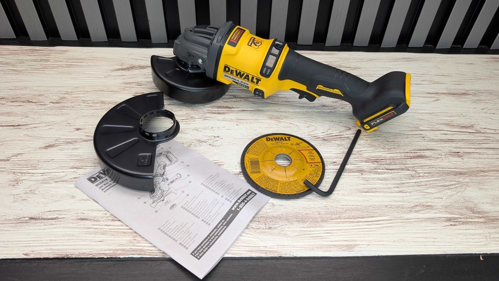 Акумуляторна болгарка DeWalt FLEXVOLT DCG418 60V