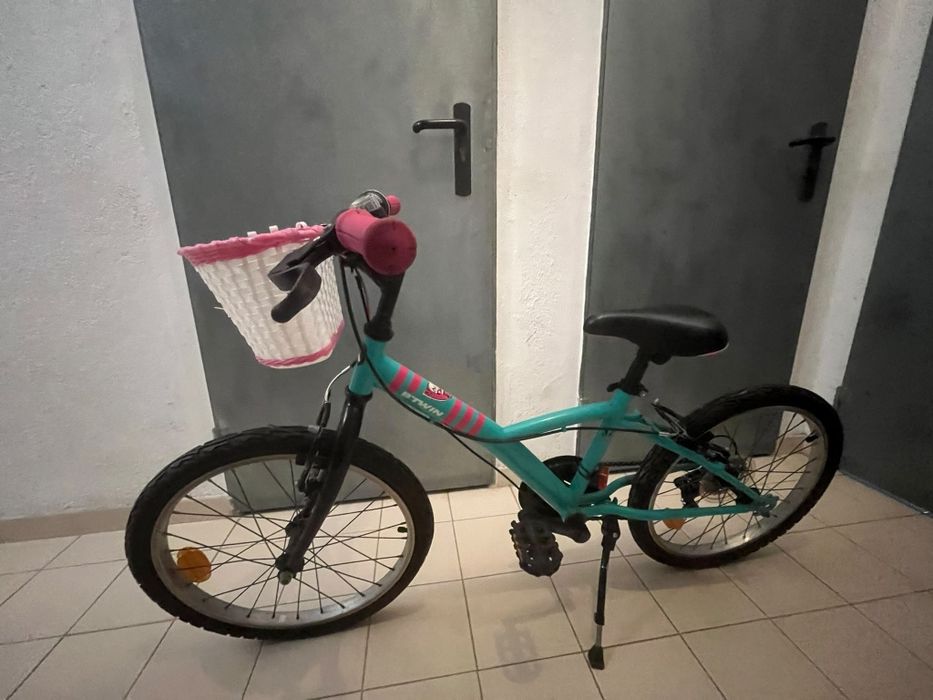 Bicicleta com cesto menina