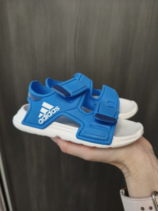 Дитячі босоніжки для хлопчика adidas Altaswim GV7803 34 Сині