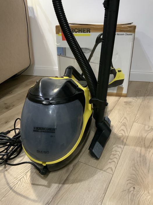 Odkurzacz parowy Karcher sv7