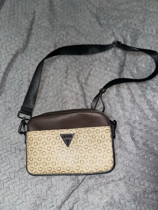 Чоловіча сумка Guess