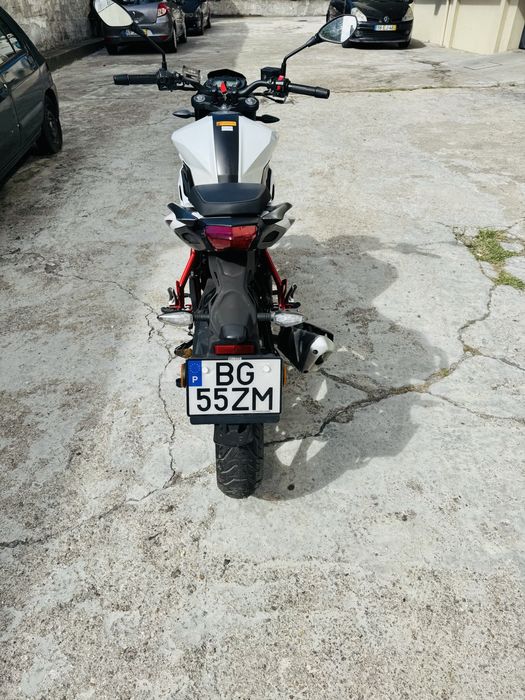Benelli BN 125 em excelente estado