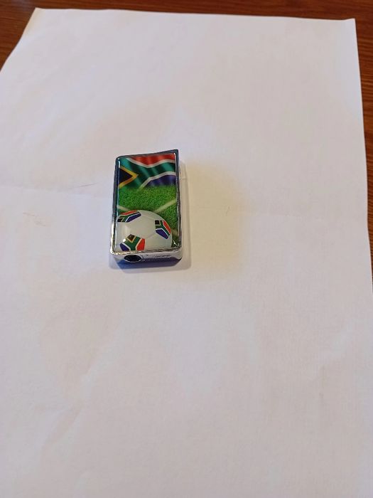 Vendo isqueiro com bandeira da africa do sul